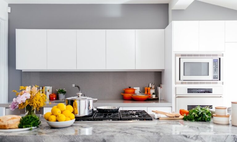 cookware-set-countertop