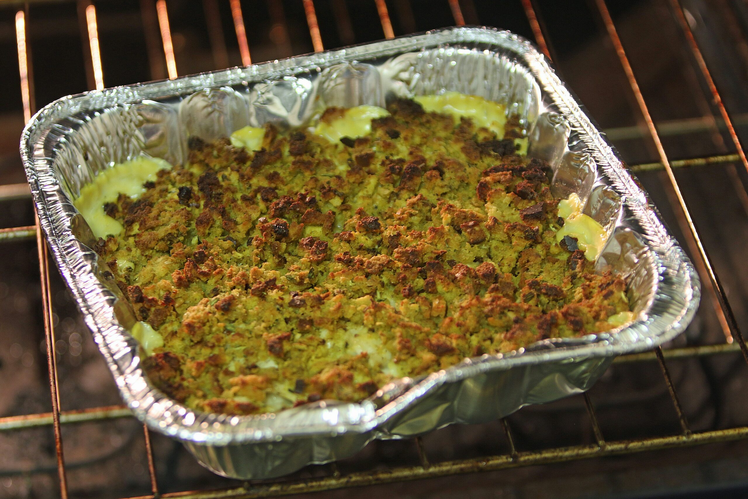 Baked casserole dish in oven - comparing stainless steel baking performance for wholesale buyers