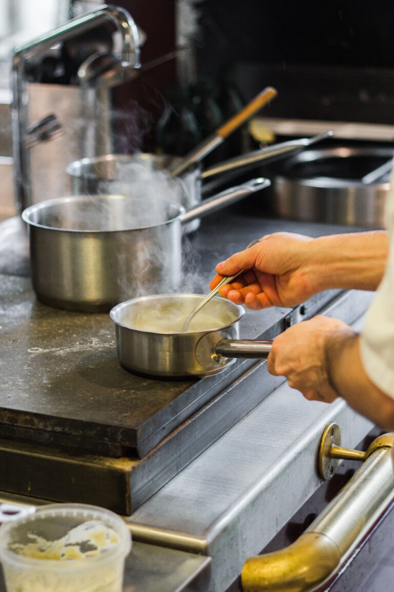 hero-commercial-stainless-saute-pan